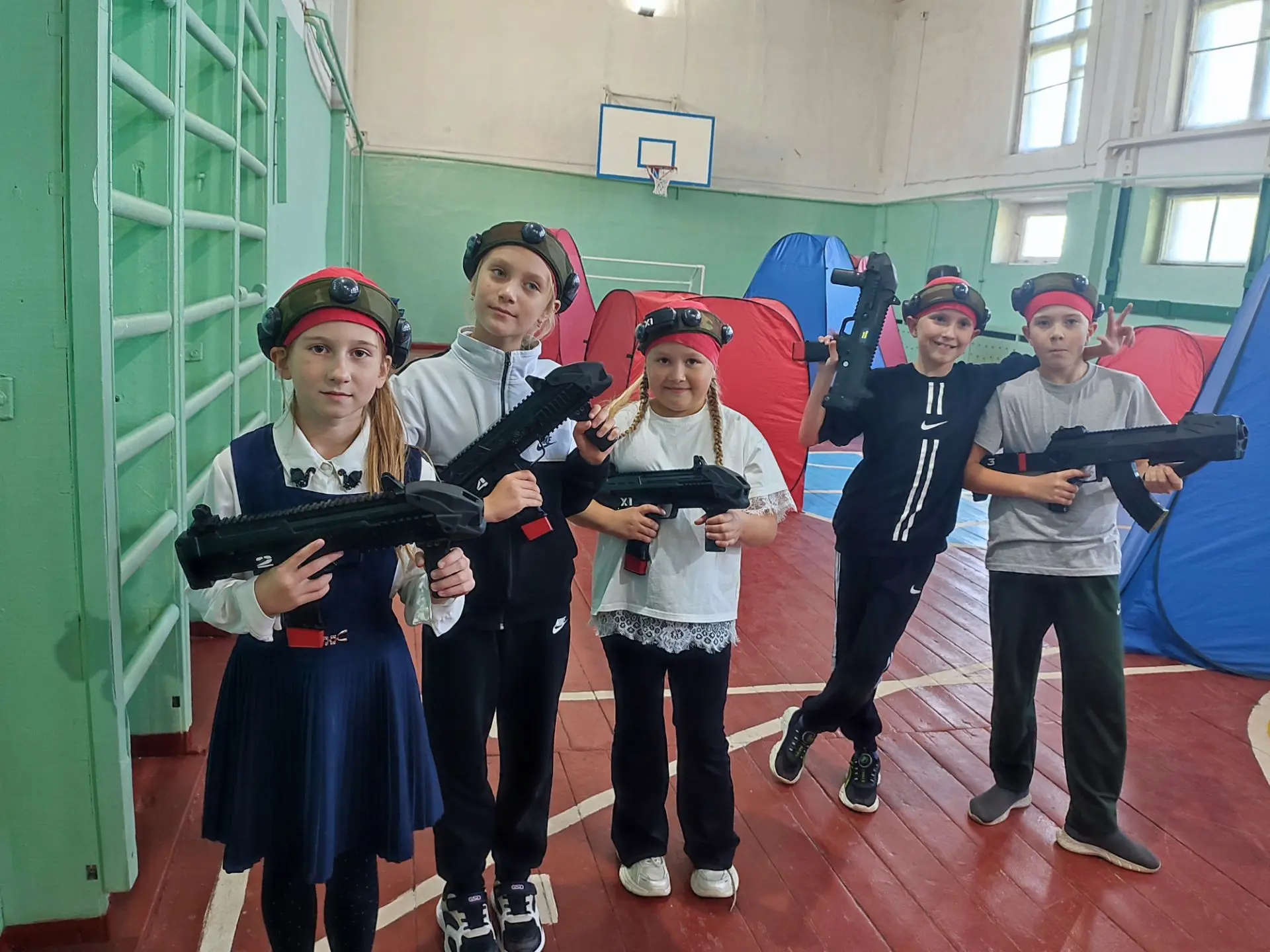 🔫Эмоции через край! В «Сибирскую СОШ» приезжал лазертаг 🔫