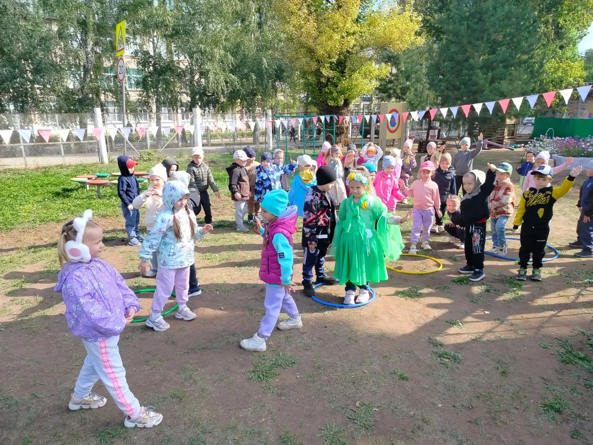 В старших группах прошло развлечение "До свиданья, лето!" Получилось, по-настоящему, яр...