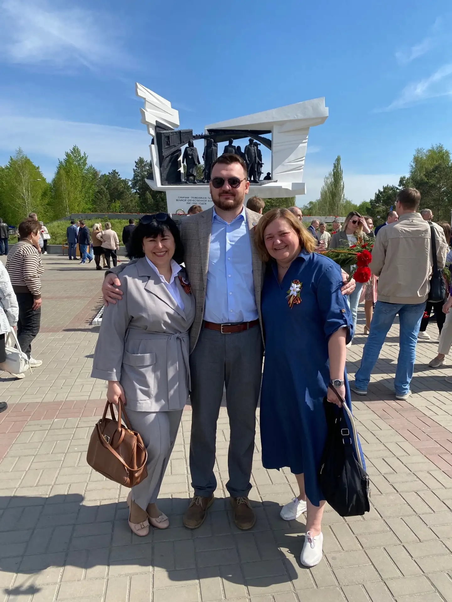 Мы — вместе! Сквозь время, память и поколения  Сегодня у памятника труженикам тыла вновь собрались т