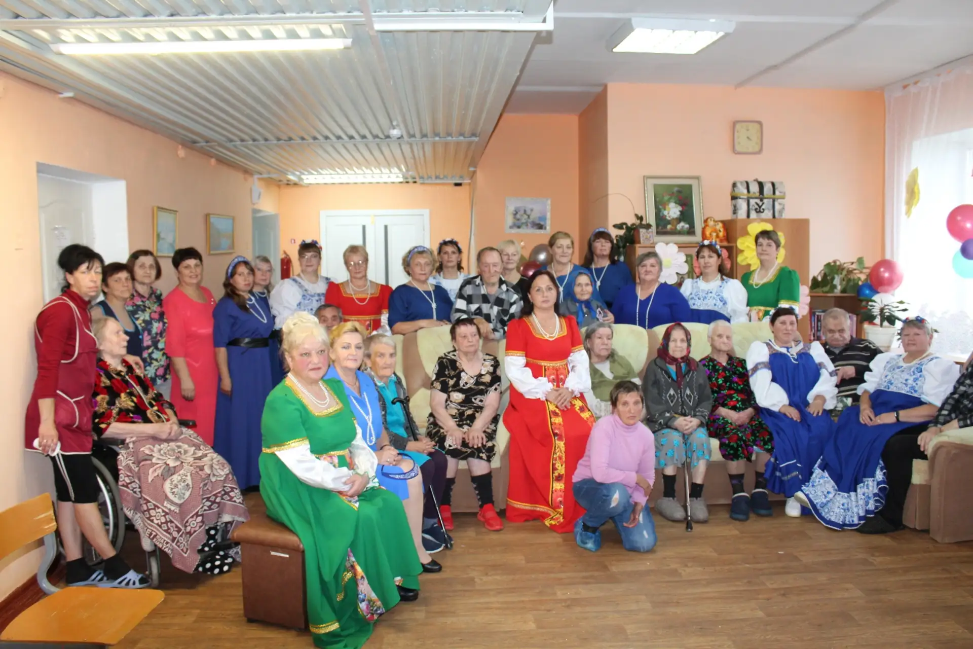 🎉 Торжественно и тепло отметили 100‑летний юбилей Веры Сидоровны Эберт — труженицы тыла!