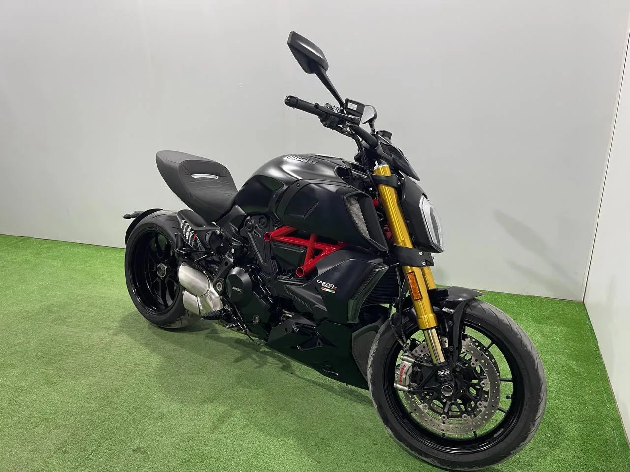 DUCATI DIAVEL 1260S в наличии во Владивостоке  Характеристики:  - 2019 год - объем 1260 см3 - Аукцио