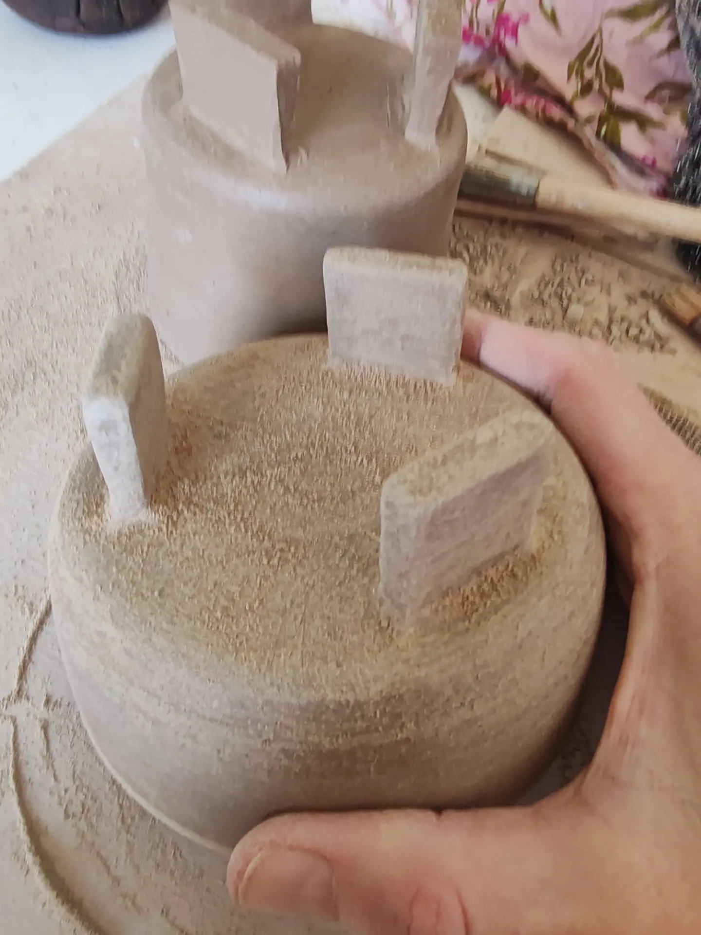 Сейчас закончила зачищать.. Попью какао и начну декорировать ☺️