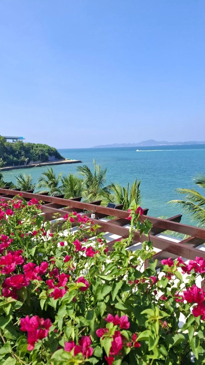 🌴🥥 Отель в Паттайе среди тропических садов