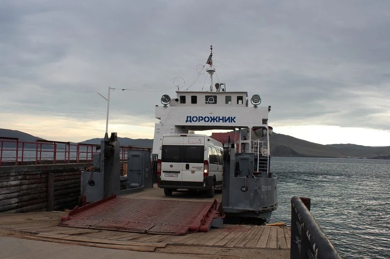 ⛴ Минус один паром на Ольхон: «Дорожник» ушел на техобслуживание
Переправа МРС – Ольхон продолжает р