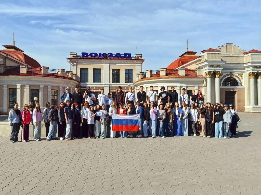 ❤️ Это было «Больше, чем путешествие»! Наша команда на крыше успеха и истории!

🚀 Друзья, сегодня м