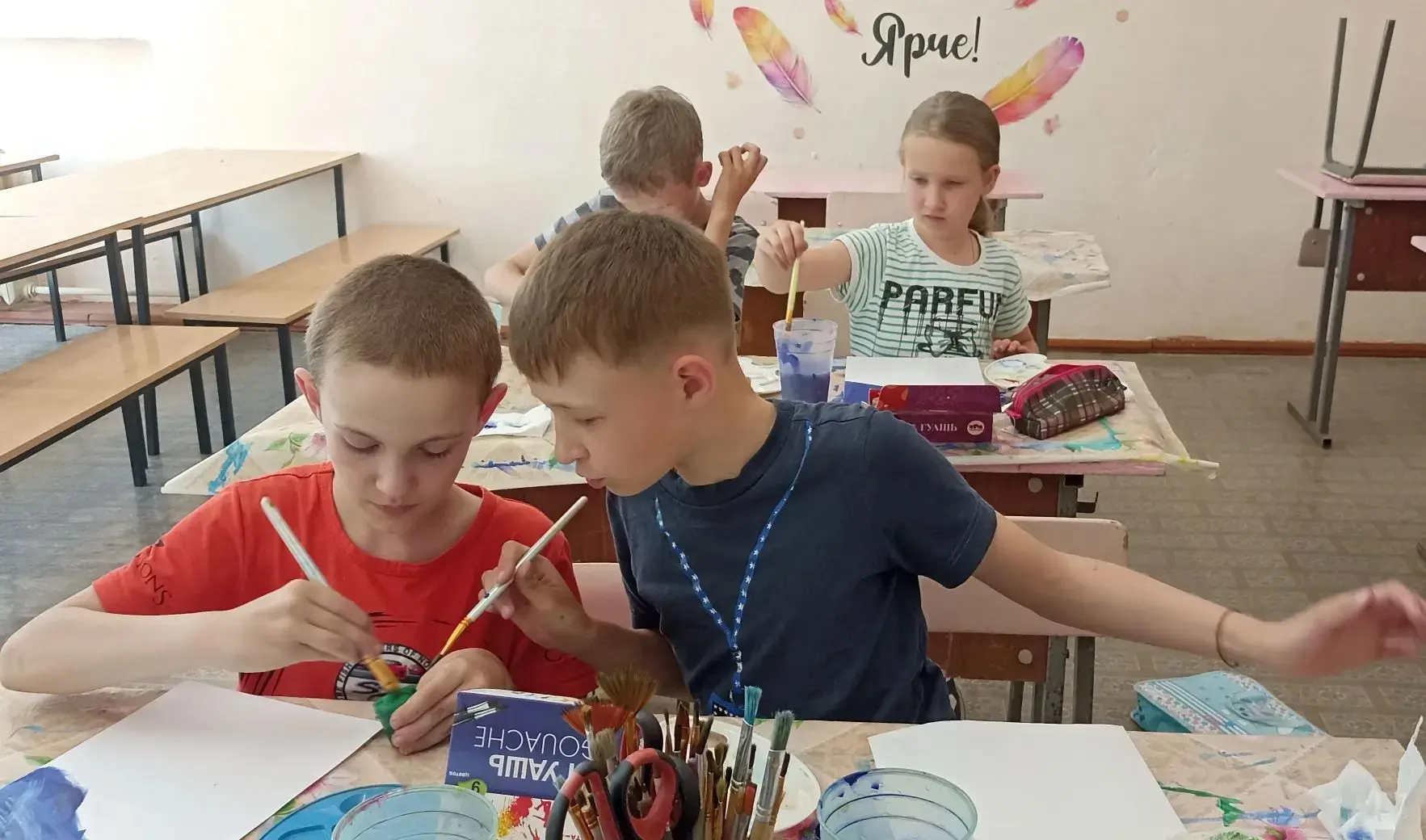 Ветер весело гуляет,