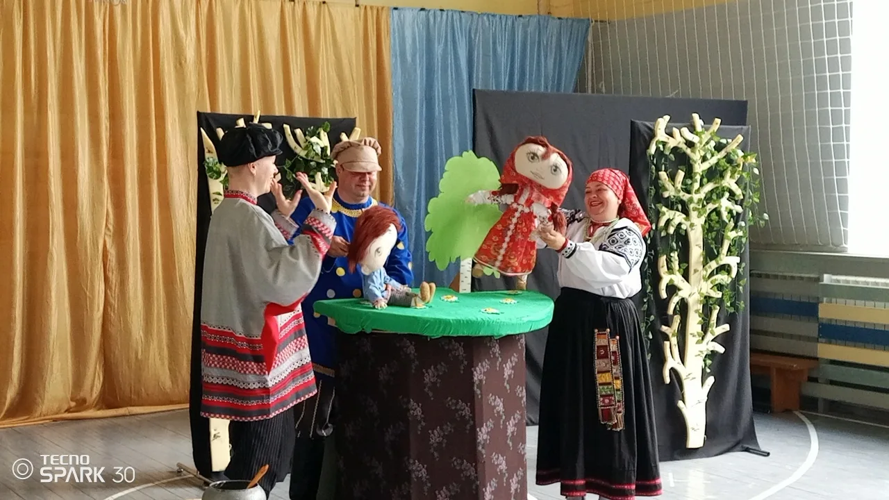 Сегодня в нашей школе побывали гости из "КДЦ" Таловского муниципального района с креати...