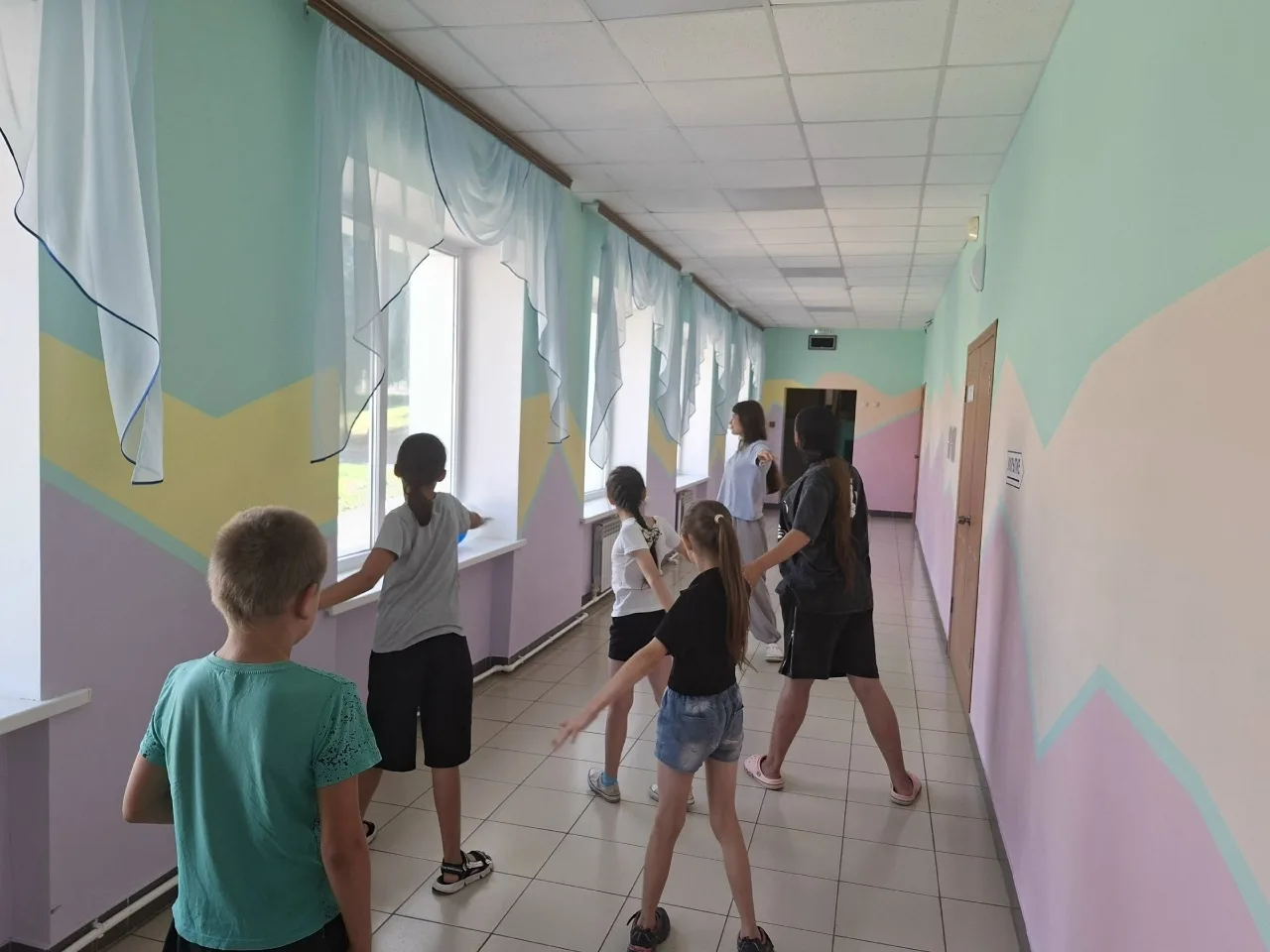 Спорт + Книги = Отличное настроение! 🏃 📕 

💪👋В Крюковской библиотеке было по-настоящему жарко! М