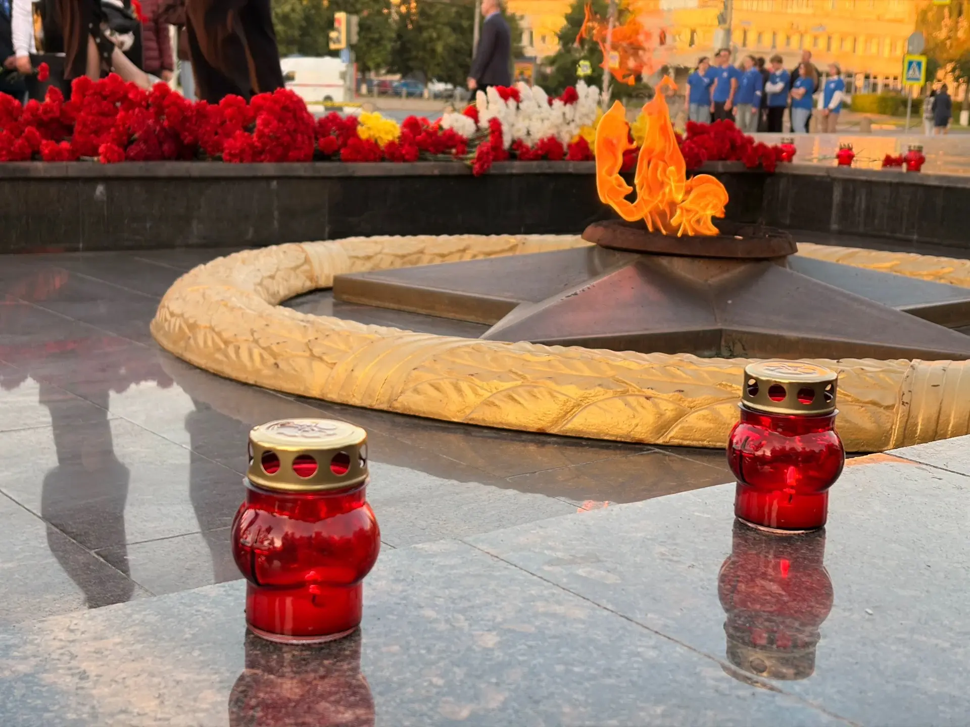 🕯️Судебные приставы Владимирской области почтили память павших в годы Великой Отечественной войны

