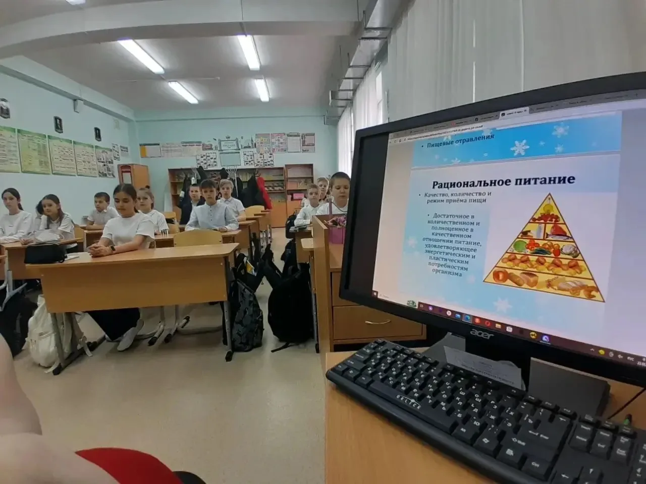 🍎 Здоровье начинается с тарелки: в школе прошли классные часы о гигиене питания  На этой неделе в на