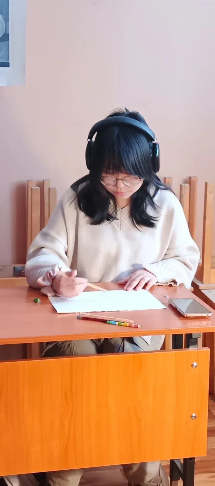 Олунньу ый 12 күнүгэр өрөспүүбүлүкэтээҕи "Рисуем все" бырайыак чэрчитинэн оройуоннааҕы ...