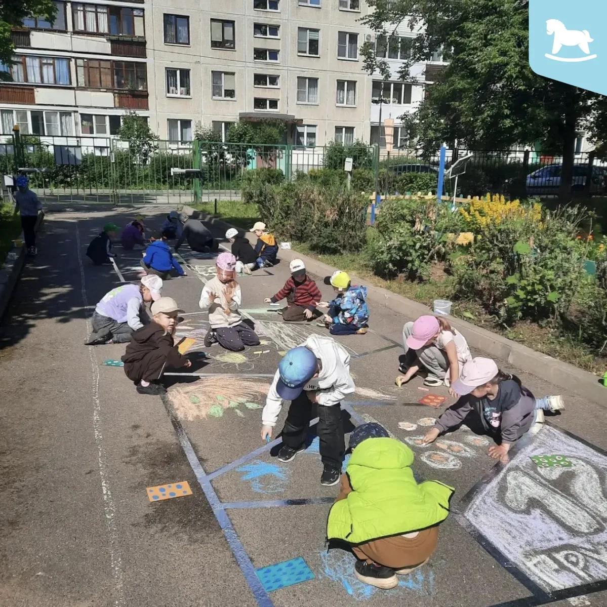 🖍️ Феерия красок в нашем саду!