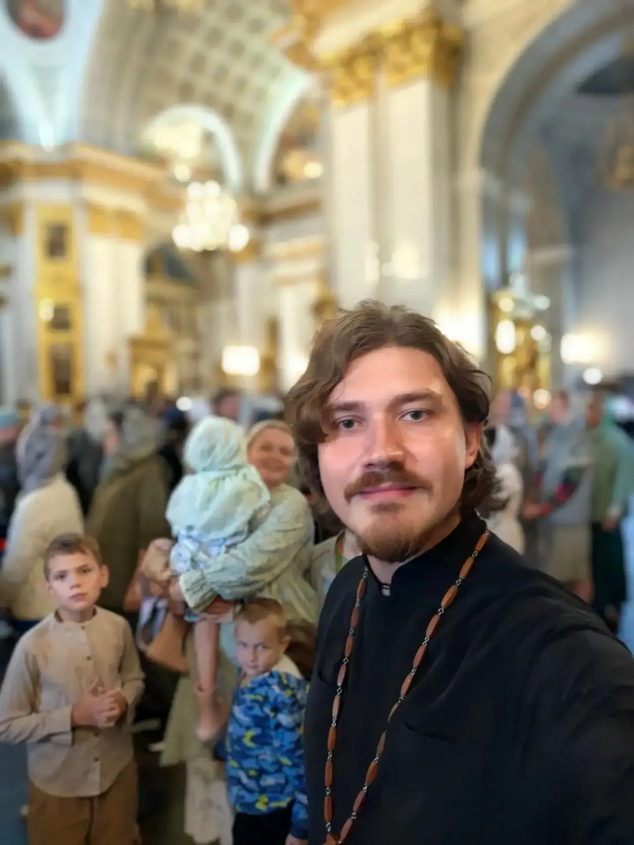 У мощей святителя Спиридона🪔