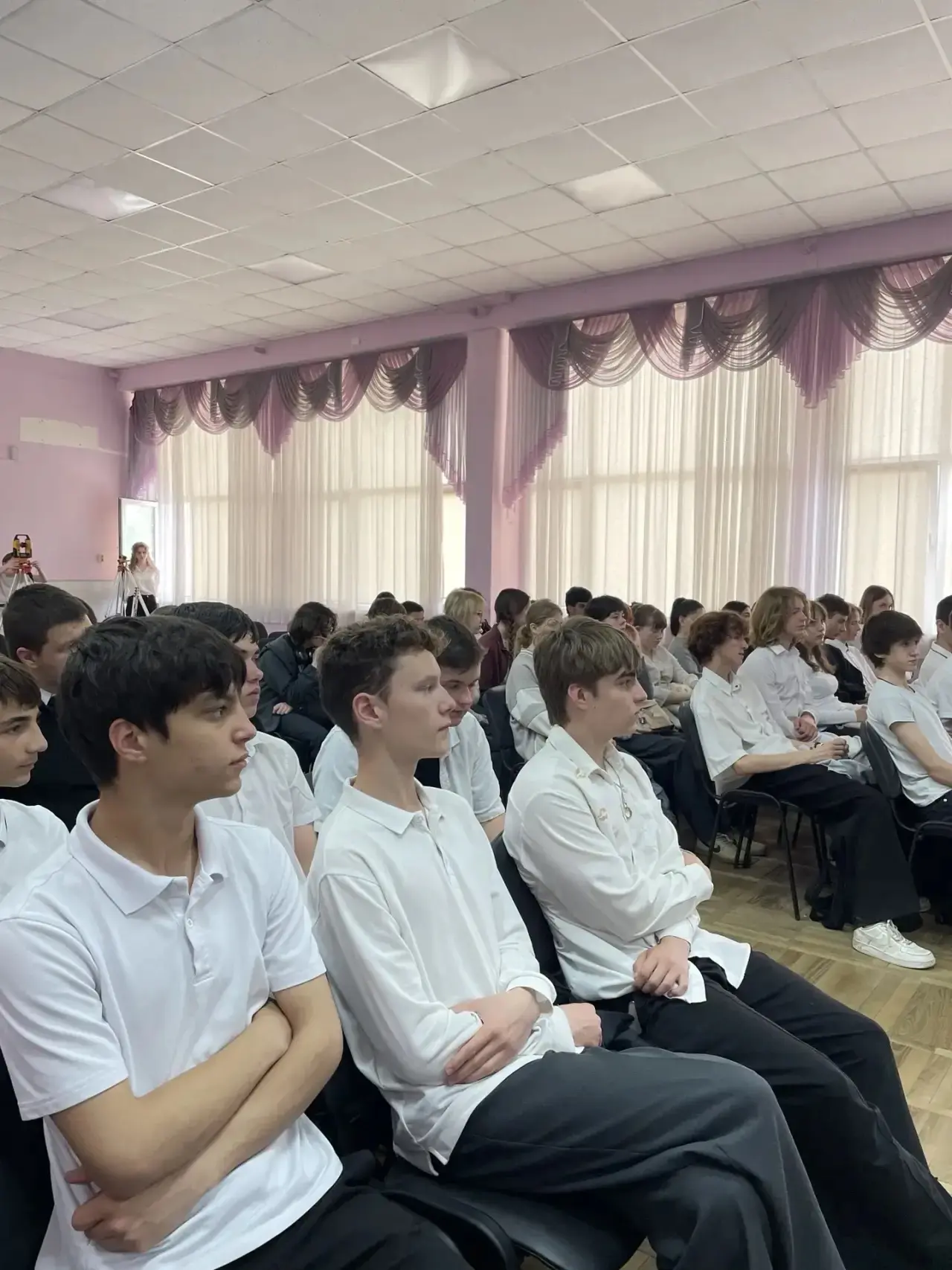 Сегодня в нашей школе прошла профориентационная встреча для учеников 9-х классов, организованная пре