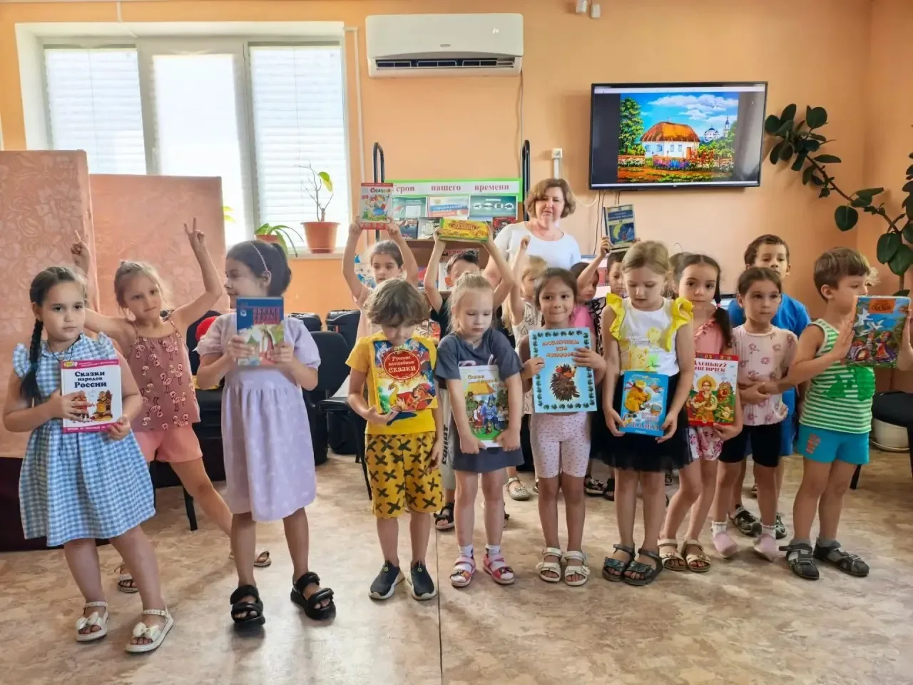 Экскурсия в библиотеку. Знакомство со Сказками народов мира