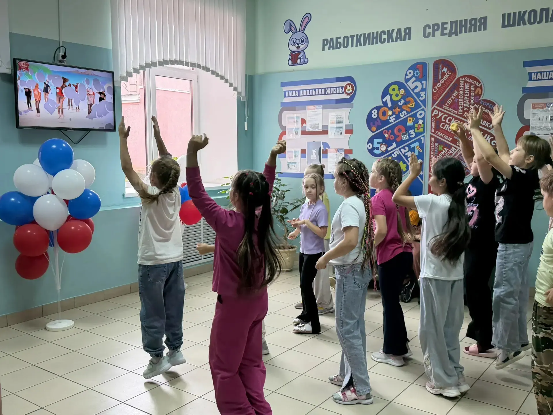 🌎ЗЕЛЕНАЯ ПЛАНЕТА 2026🌎

🎉 Наш 11-й день в лагере  начался с танцевального марафона. Музыка гремел