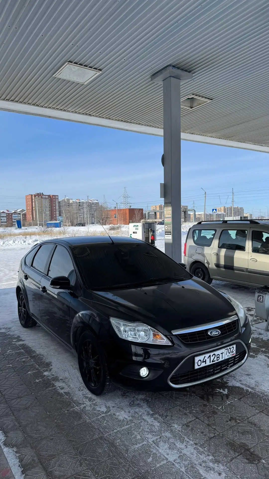 Продам Форд фокус  2 рестайлинг в комплектации Chia
2008 года
1.6 115 сил
Кондиционер 
Авто свет
4 с