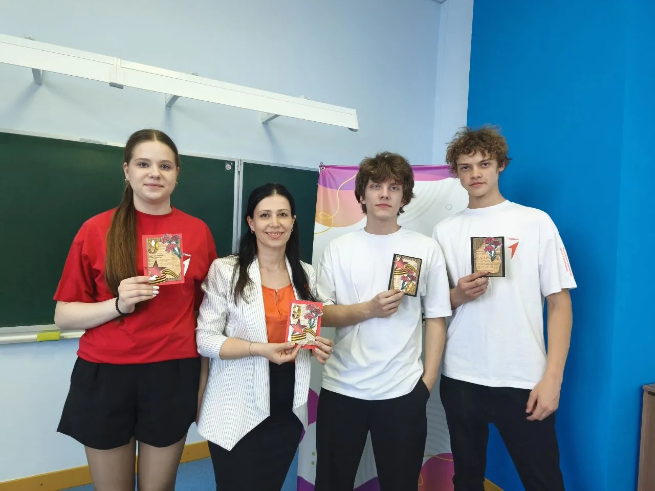 🎖️ Акция «Внуки по переписке»: тепло сердец к 9 Мая  📝 Алгоритмовцы вместе с советником директора по