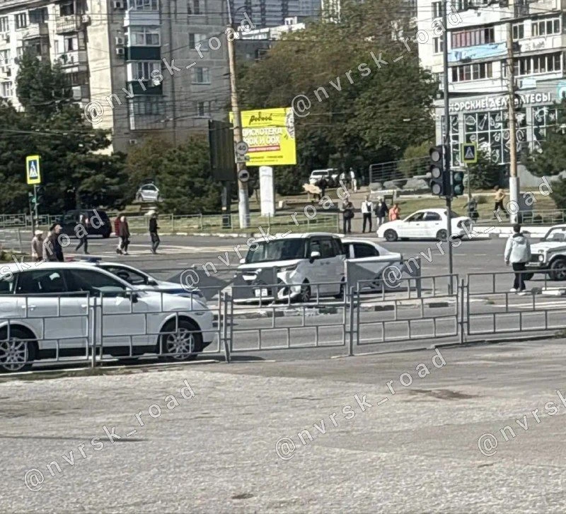 2.10.26 ДТП улица Героев Десантников - проспект Дзержинского