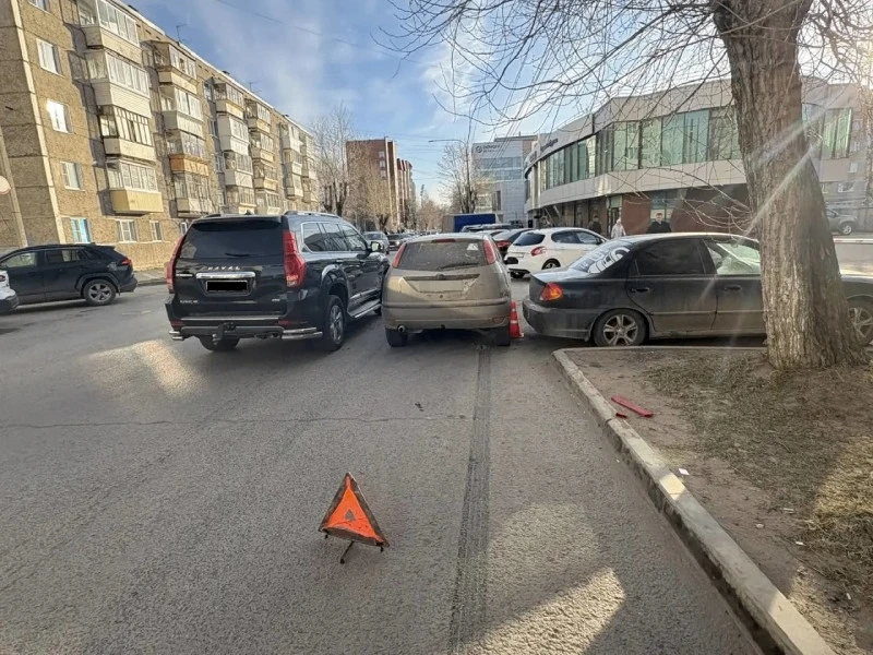 В СЫКТЫВКАРЕ ВОДИТЕЛЬ HAVAL УСТРОИЛ ДВОЙНОЕ ДТП И ПЕРЕЛОМАЛ СЕБЕ ПАЛЬЦЫ  Как сообщили в Управлении Г