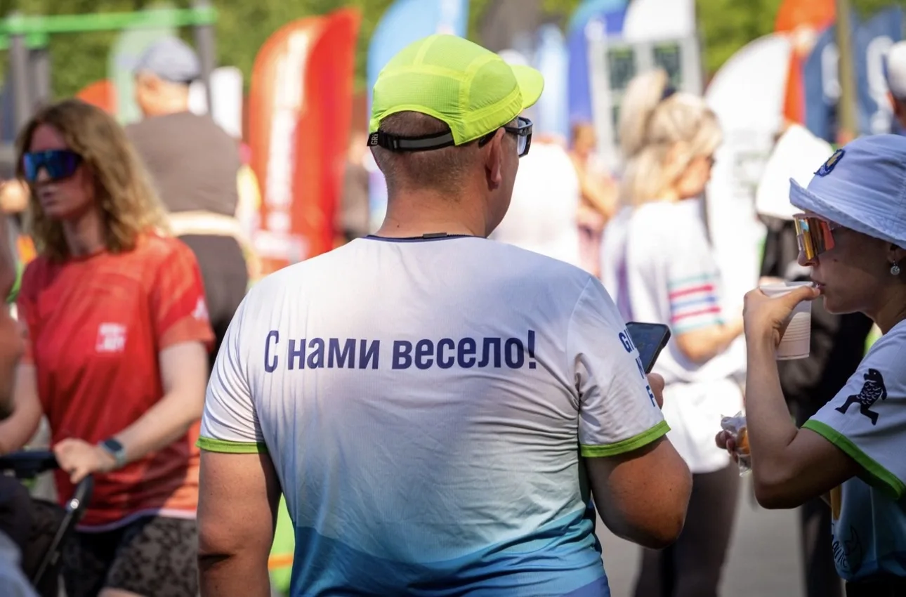 В эту субботу Антон Гусев выбрал 5 вёрст в Затюменском и подарил нам очень красивый альбом