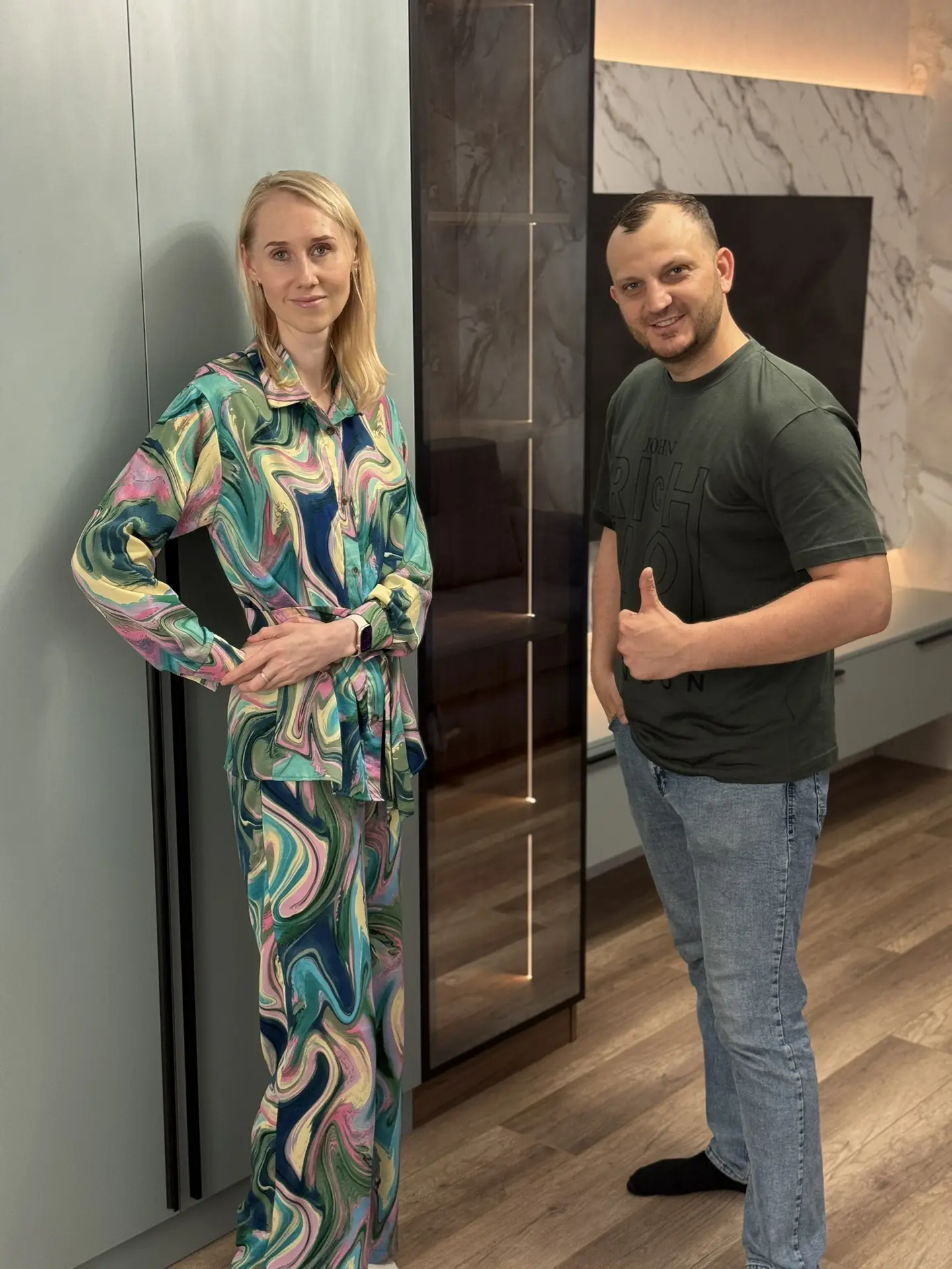 Что здесь самое дорогое?

Подсветка?
Шкаф?
Фасады?

Нет.

Самое дорогое здесь — то, чего вы не видит