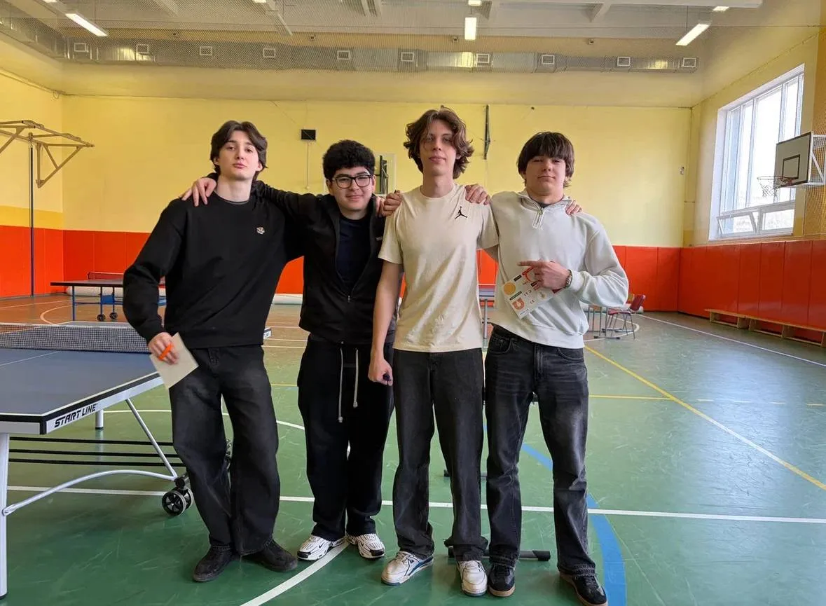 Каникулы — это не только экскурсии, но и спортивные события! 🏓  В школе №58 прошёл турнир по настоль