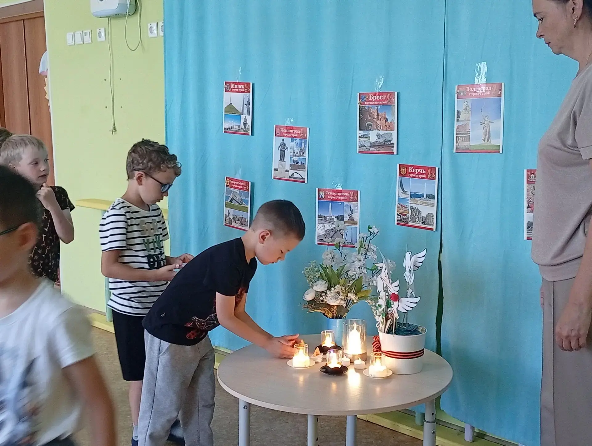 🕯Акция «Свеча памяти»,
поэтический час «Через века, через года…Вспомним!»

22 июня—одна из самых ск