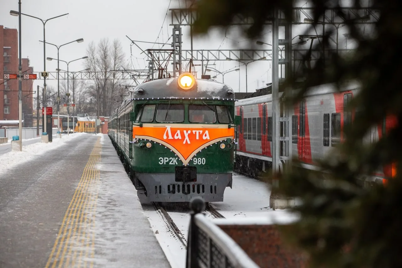 🚂 Ретропоезд «Лахта» откроет новогодний сезон 27 декабря

Поезд № 6329 отправится с Балтийского вок