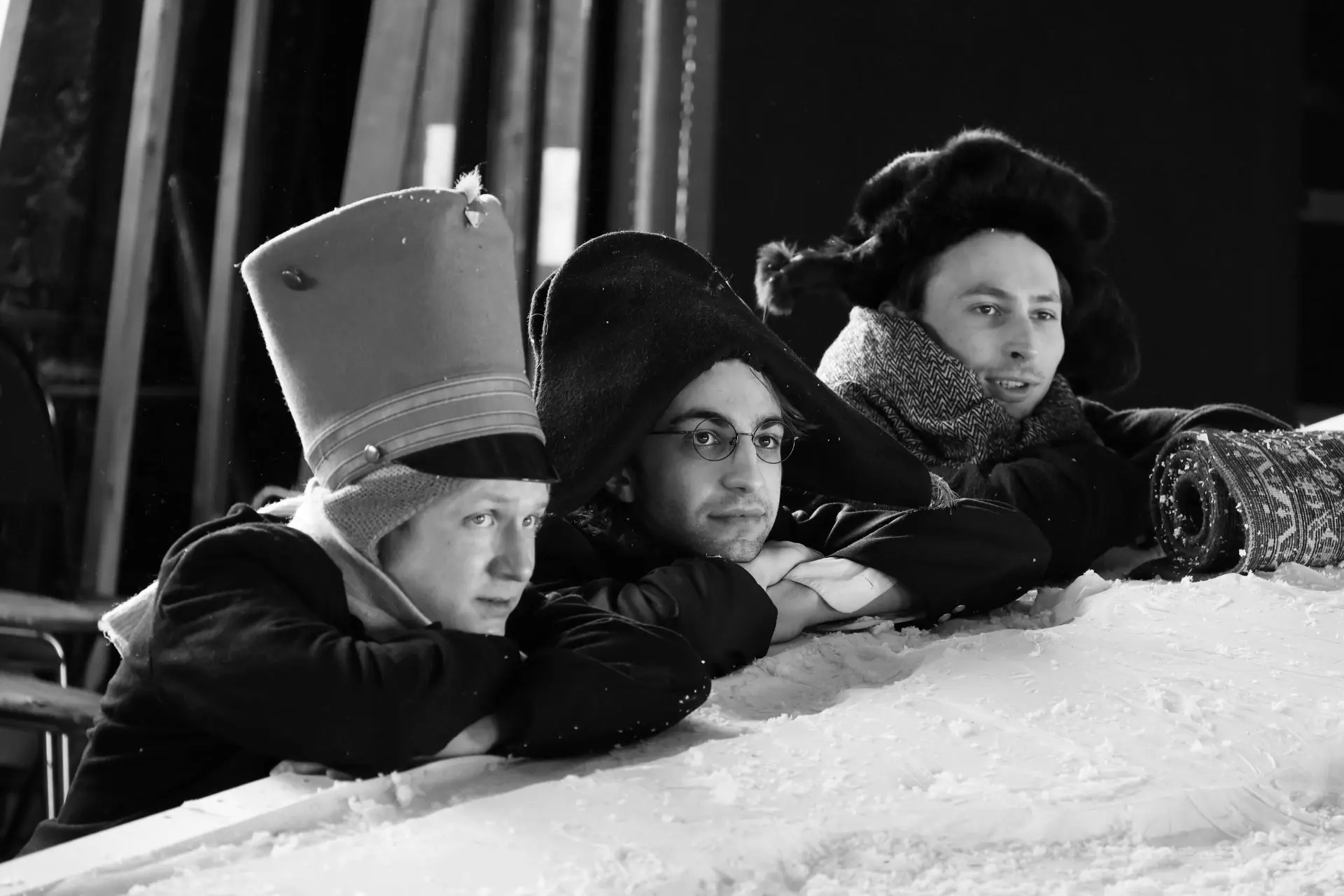 Премьера! «Коля Красоткин» – 23, 24 июня на Малой сцене МХТ.

Режиссёр Максим Меламедов:
«"Коля Крас
