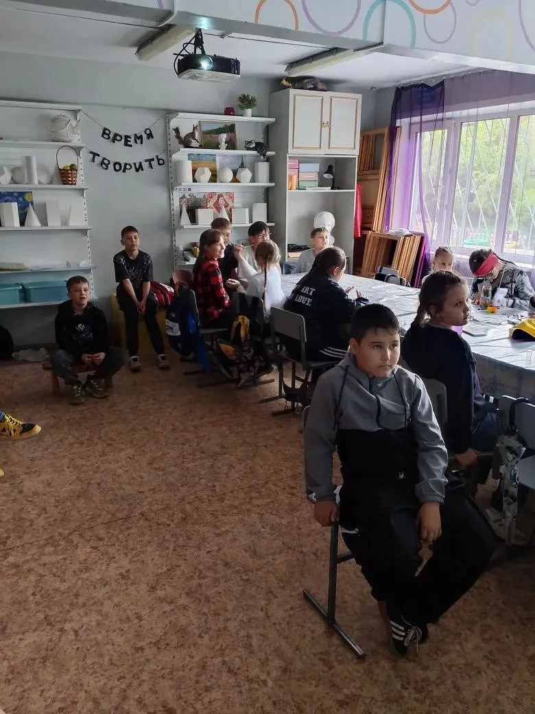 👋 6 день лагеря.
🗣️Подготовка к концерту, посвященному Дню России, шла полным ходом. Репетиция про