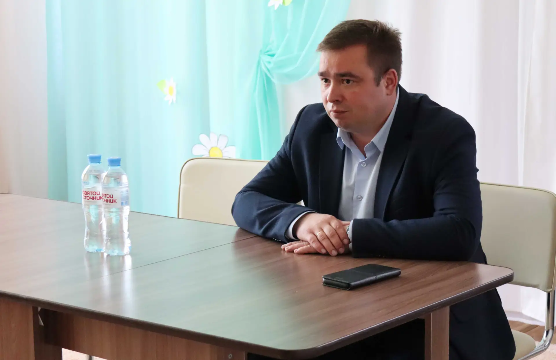 Роман Попов встретился с коллективом детского сада №1 поселка Теплое.