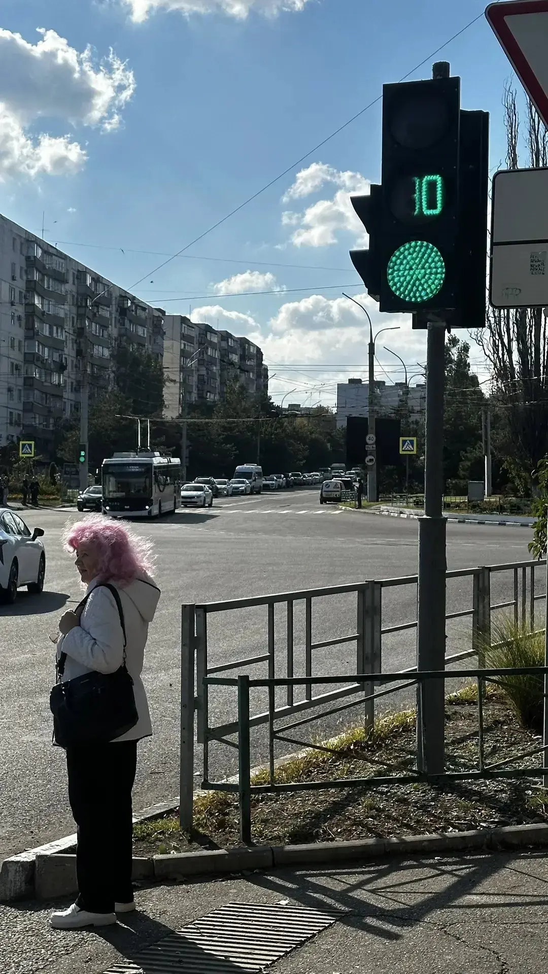 Восстановлена работа светофорных объектов на пересечении пр. Дзержинского/ Ул. Героев Д...