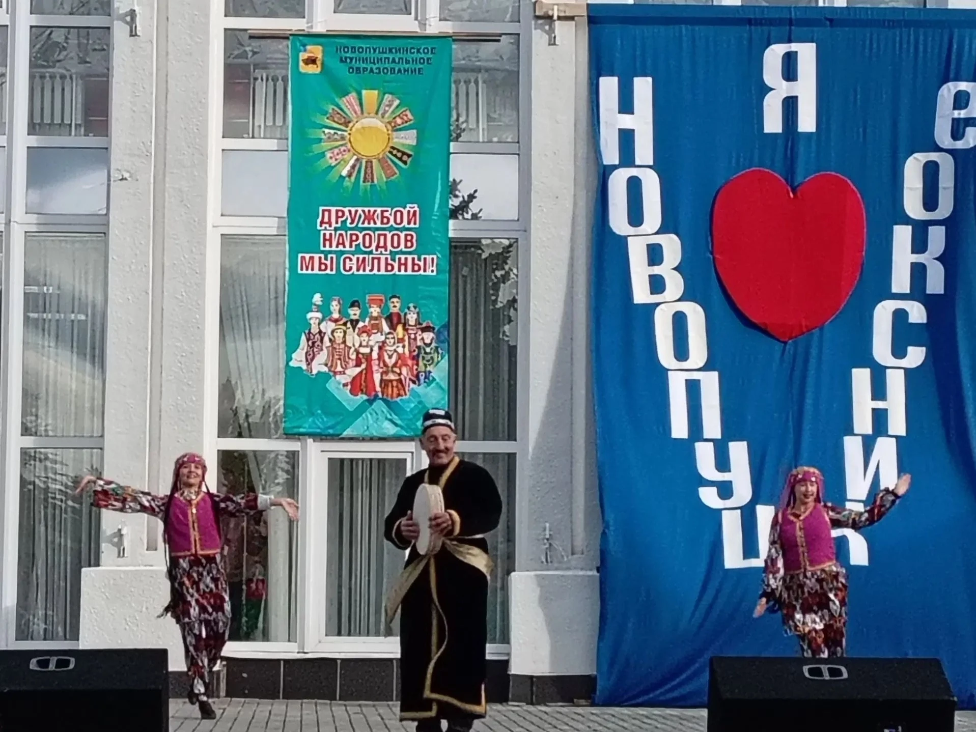 "Народный коллектив" хореографический ансамбль "Лолита" на Ежегодном фестивале национал...