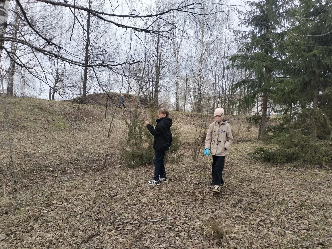 Весна, труд и чистота вокруг!

Учащиеся нашей школы вместе отметили День весны и труда по-особенному