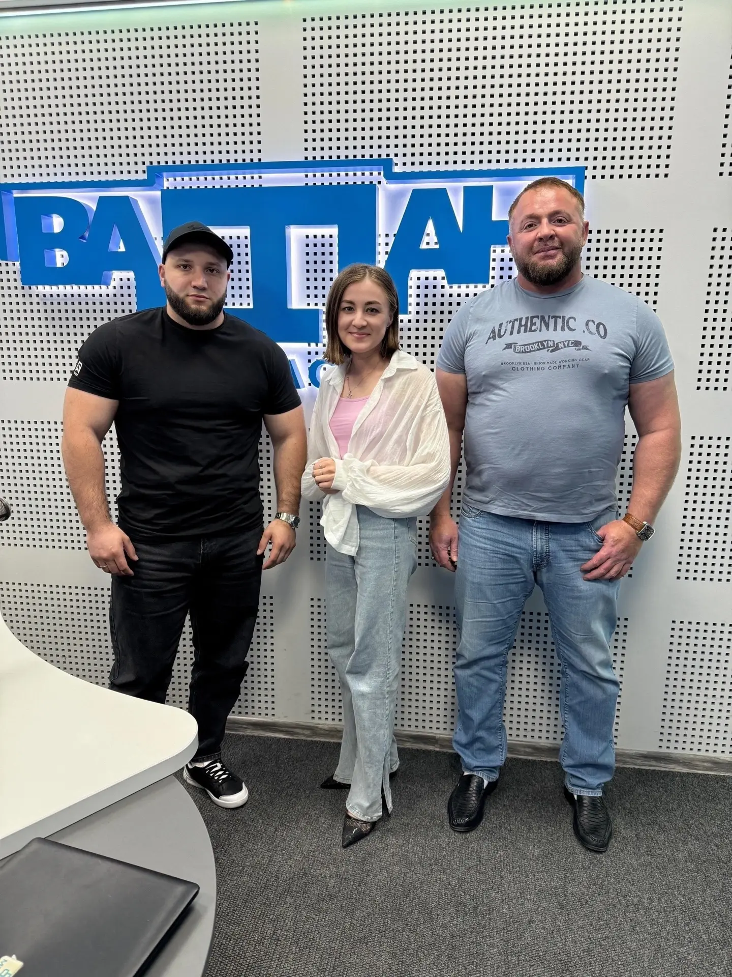 🤼‍♂ Новый выпуск «Баш мевзу» с интересными гостями!

«Баш мевзу» яйынымызны Къырым ве Русиенинъ мув
