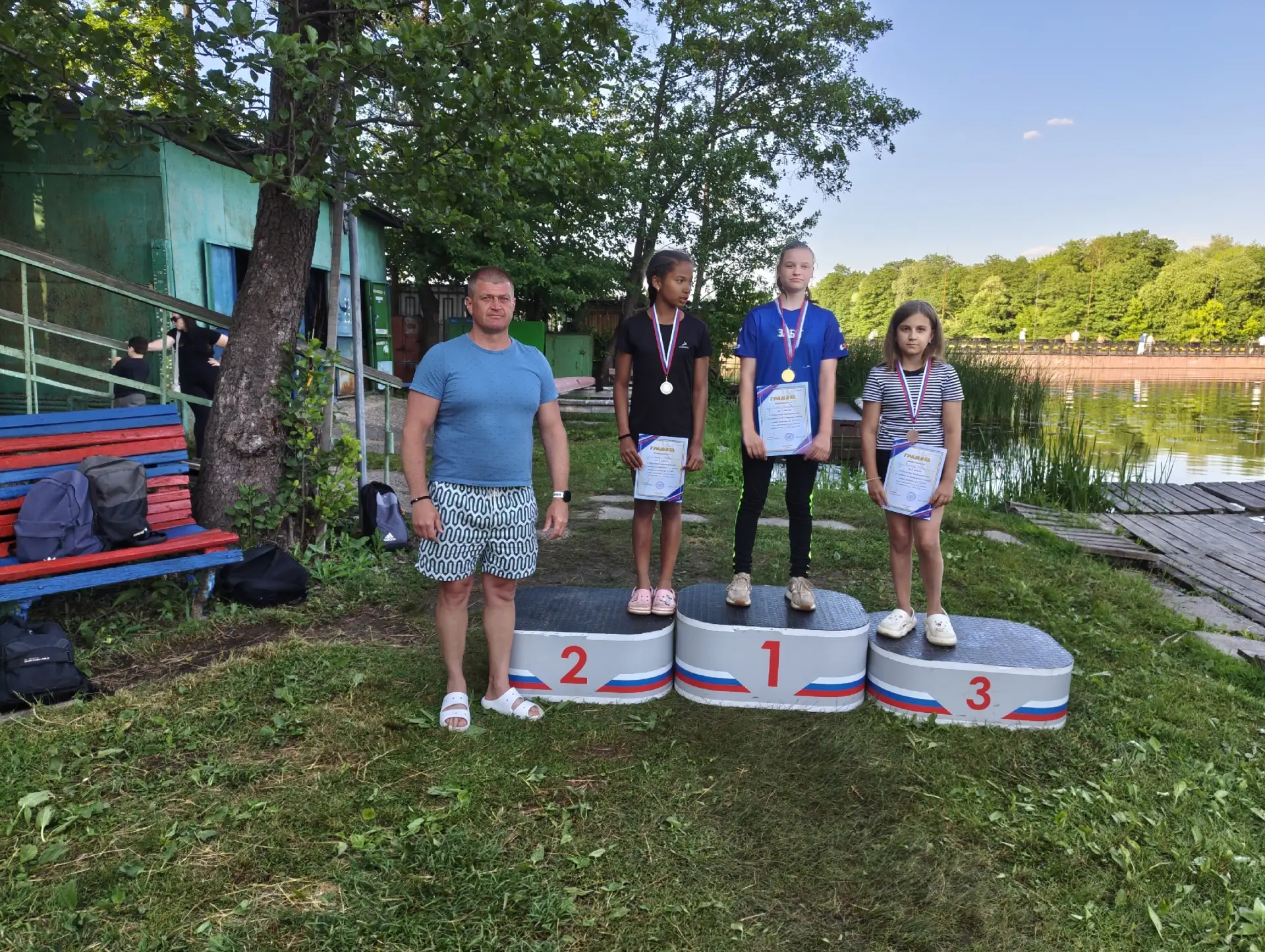 ✨🛶8–9 июня в акватории реки Воронеж прошли областные соревнования по гребле на байдарках и каноэ. Э