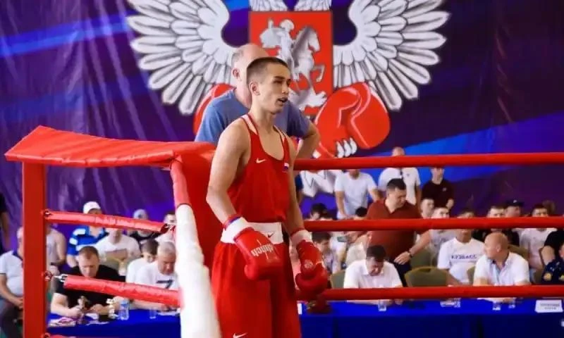 🥊 Хункерхан Тюлемешев из Лангепаса стал победителем чемпионата УрФО по боксу

В Челябинске завершил