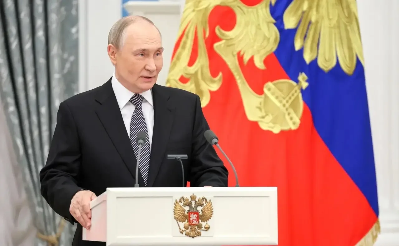 Сегодня день рождения  президента России Владимира Владимировича Путина — человека, пос...