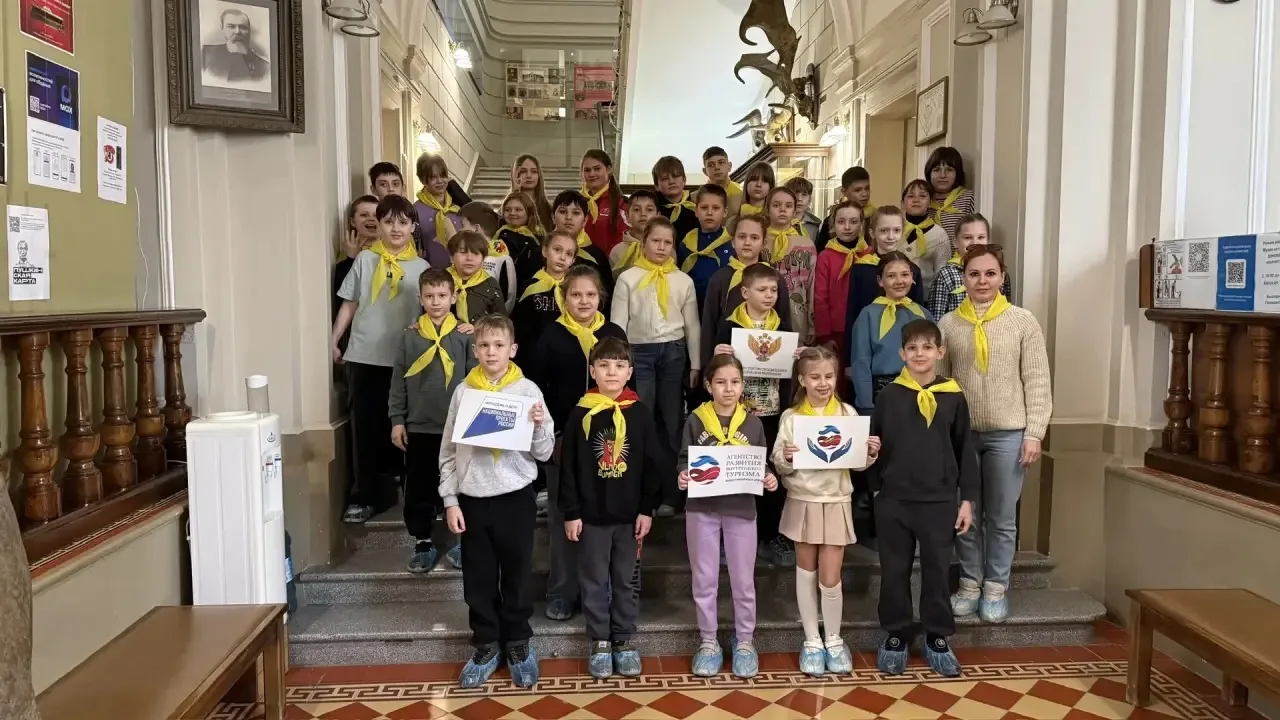 Учащиеся 3 «Б» класса посетили экскурсию «Многогранный мир Донского казачества» в г. Новочеркасске, 
