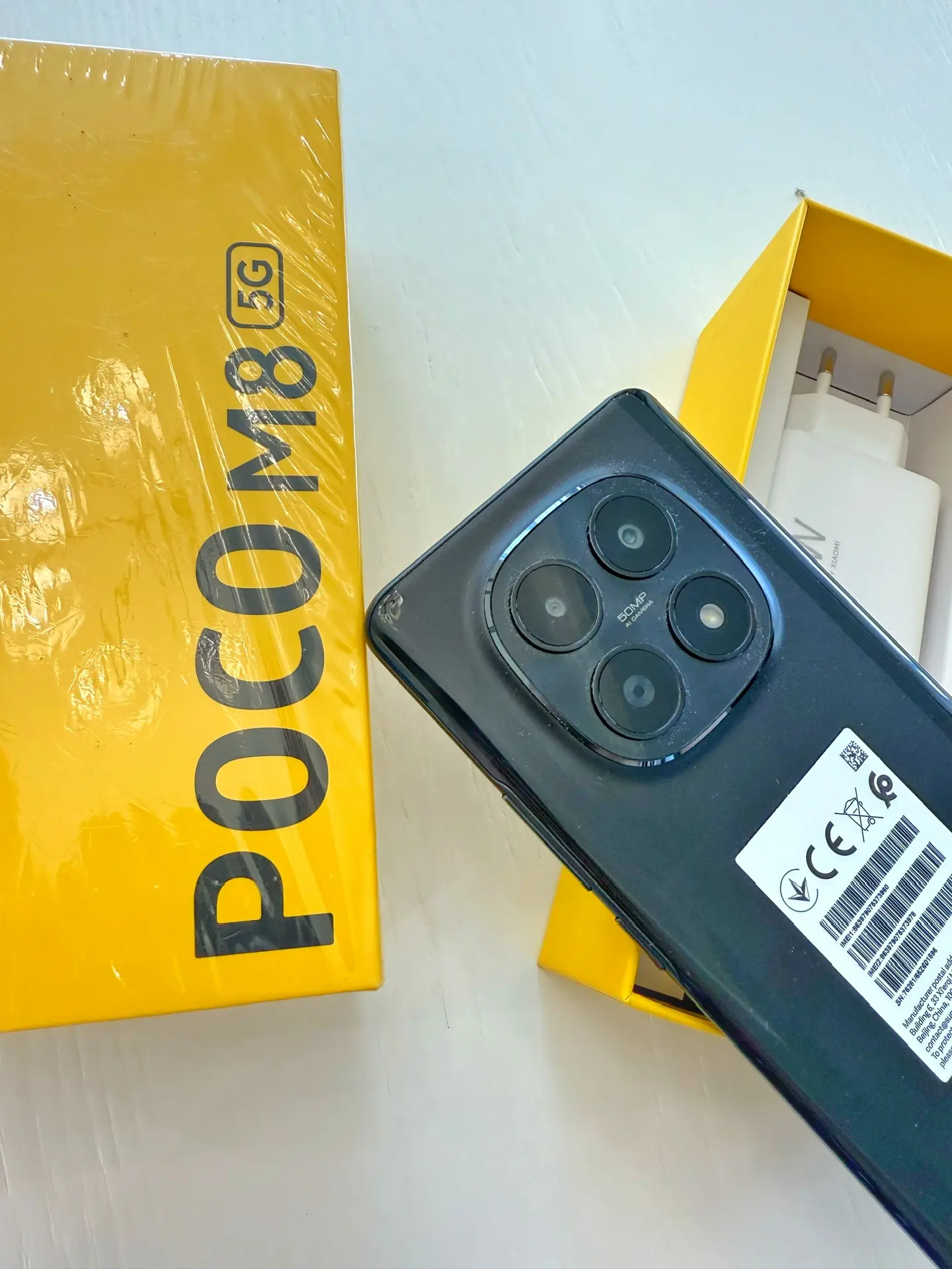 Смартфон Poco M8 5G