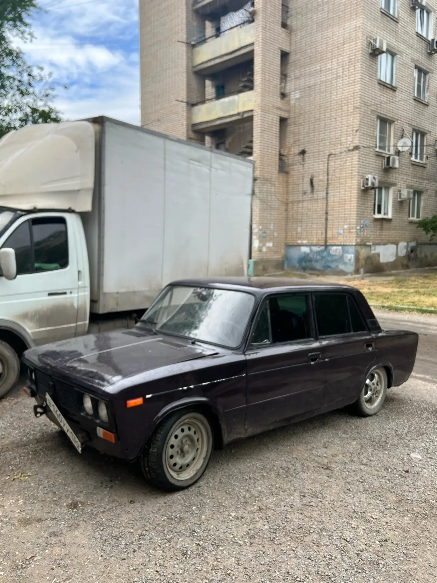 🚗 ВАЗ 2106
✅ На ходу — мотор и коробка работают чётко
✅ После покраски
✅ Дно и пороги в хорошем сос