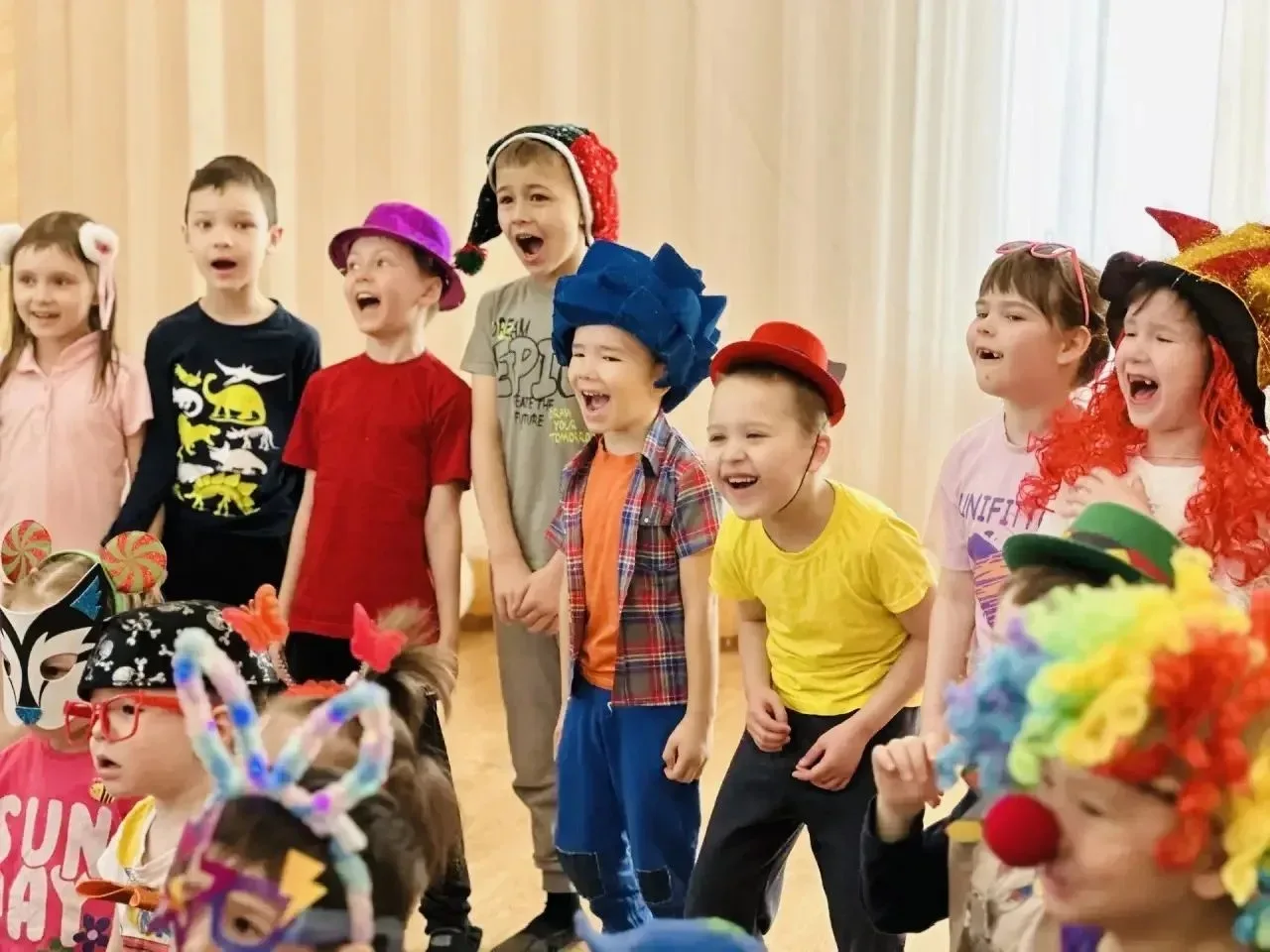 Сегодня, в самый веселый день в календаре -  1 апреля, дошкольные образовательные учреждения столицы