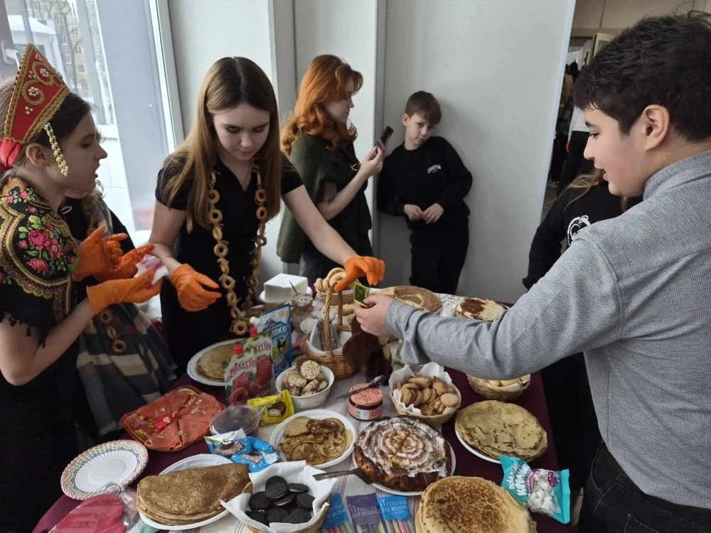 Масленица в школе — уже сегодня! 🥞☀️  Встречаем весну вместе: в каждом классе проходят тёплые мастер