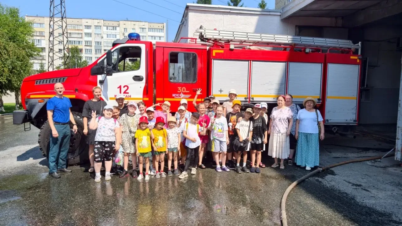 Огненная профессия глазами детей 🔥👨‍🚒

Сегодня отряд летней площадки «Дружба» совершил настоящий 