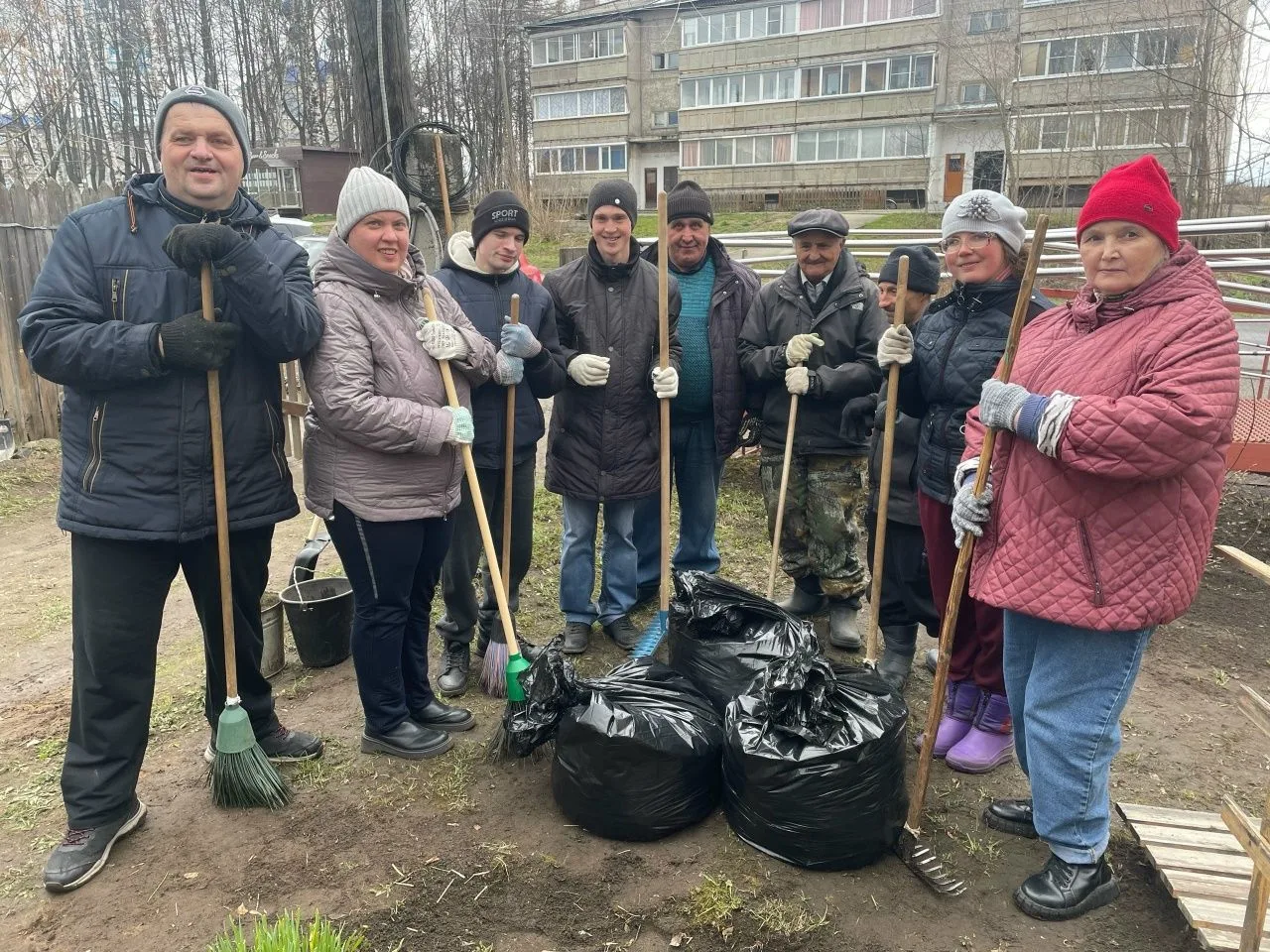 Весной, когда пробуждается природа, особенно хочется, чтобы вокруг было чисто и красиво...