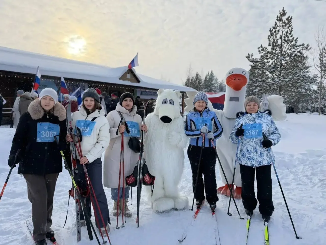 Учителя и ученики нашей школы приняли участие в «Лыжне России» 🎿   Ежегодная всероссийская массовая 