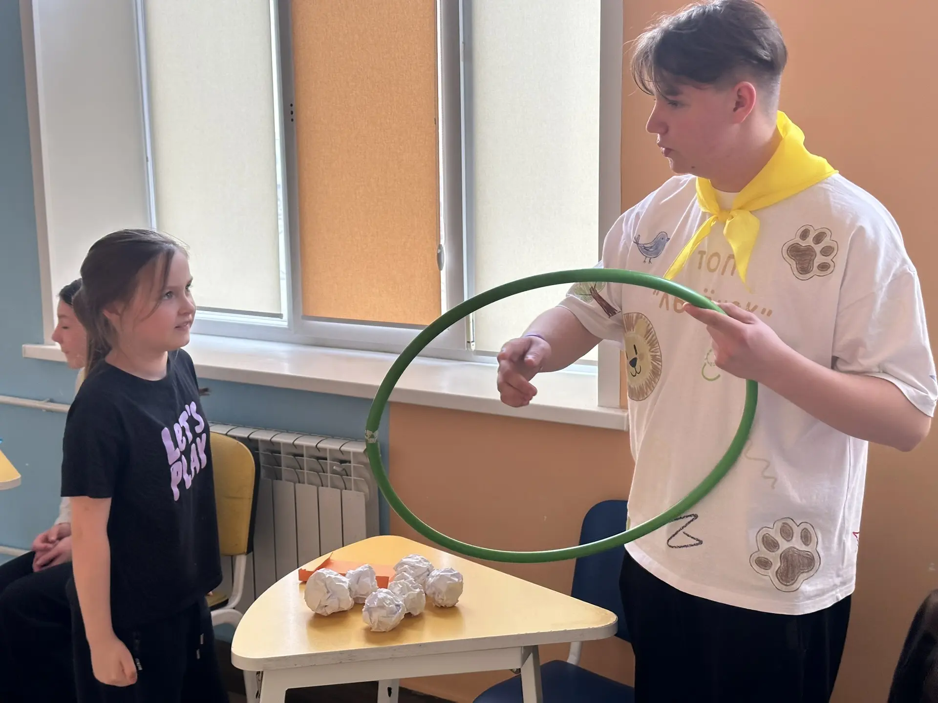🎭  День 2 в лагере: входим в роль!  Сегодняшний день прошёл под знаком творчества и перевоплощений. 