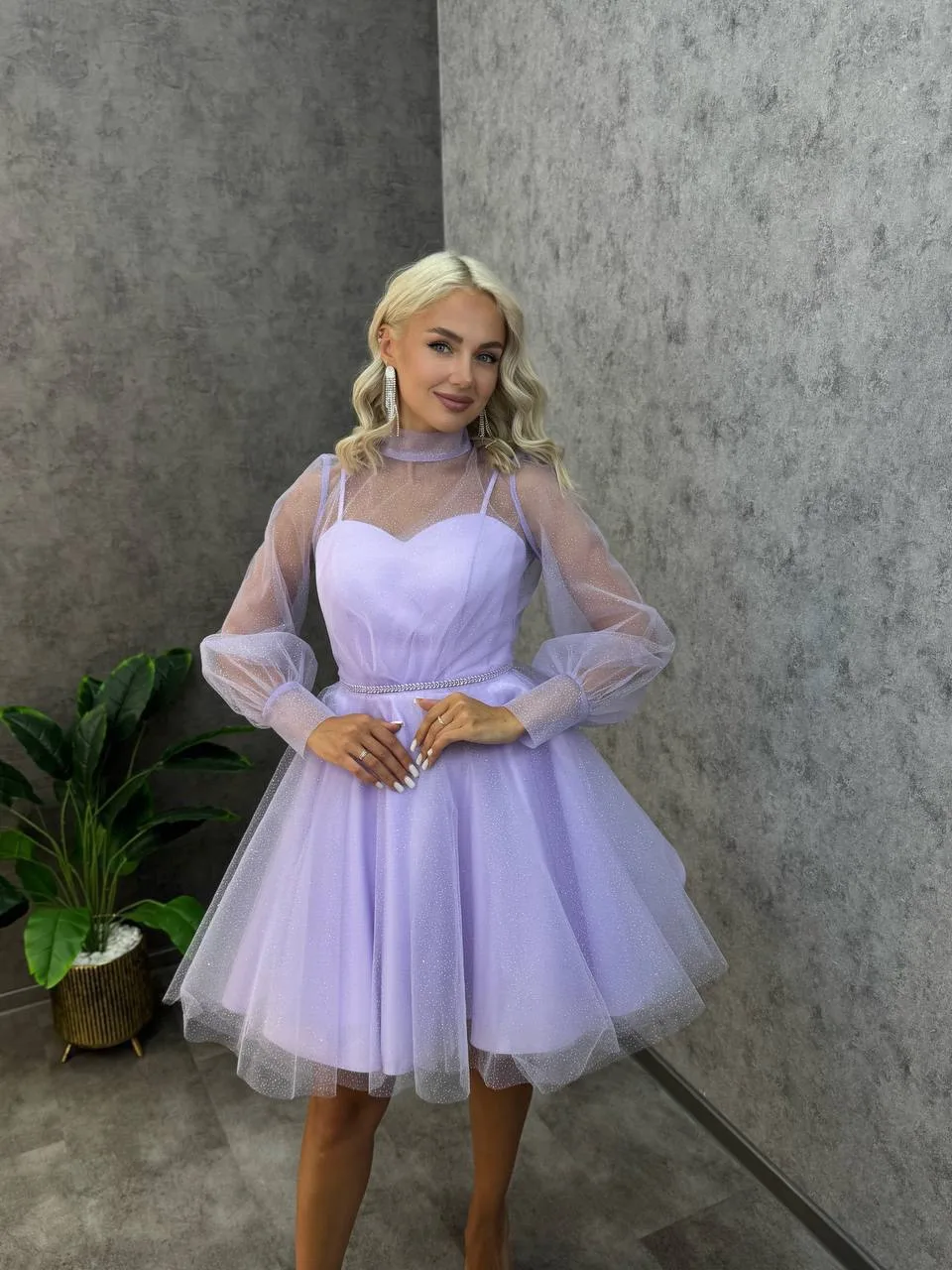 💜 Фиолетовые оттенки — выбор девушек, которые любят выглядеть эффектно и утончённо одновременно.

О