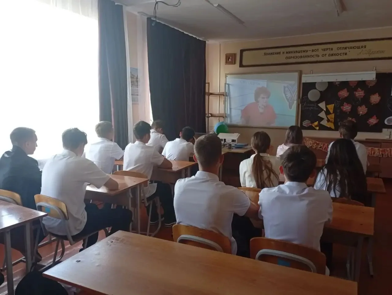 🎉 День языков народов России в нашей школе! 🎉